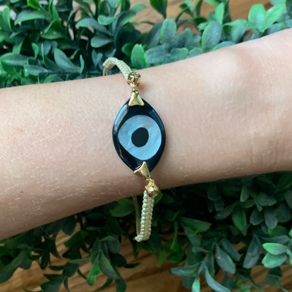 Adjustable Gold and Black Evil Eye Bracelet 🧿 - Picture 4 of 5